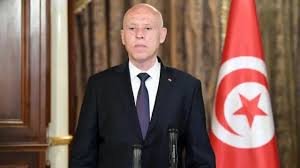 قيس سعيد يقيل رئيس الحكومة التونسية ويعين امرأة بديلا عنه